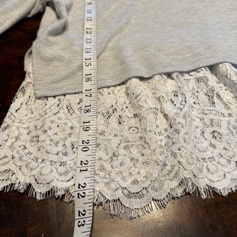 Generation Love Women’s Y2K Long Sleeve Lace Layered Sweater Light Gray Size S - Picture 9 of 10